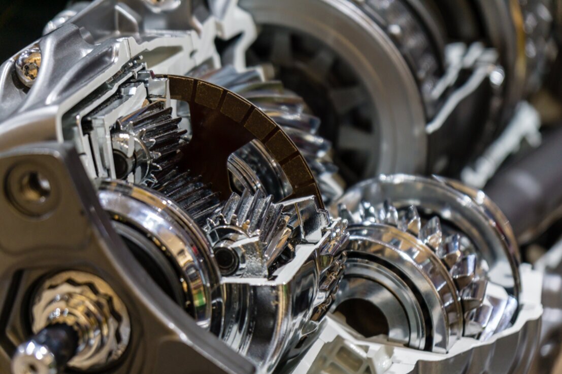 Getriebe und Kupplung in Reparatur