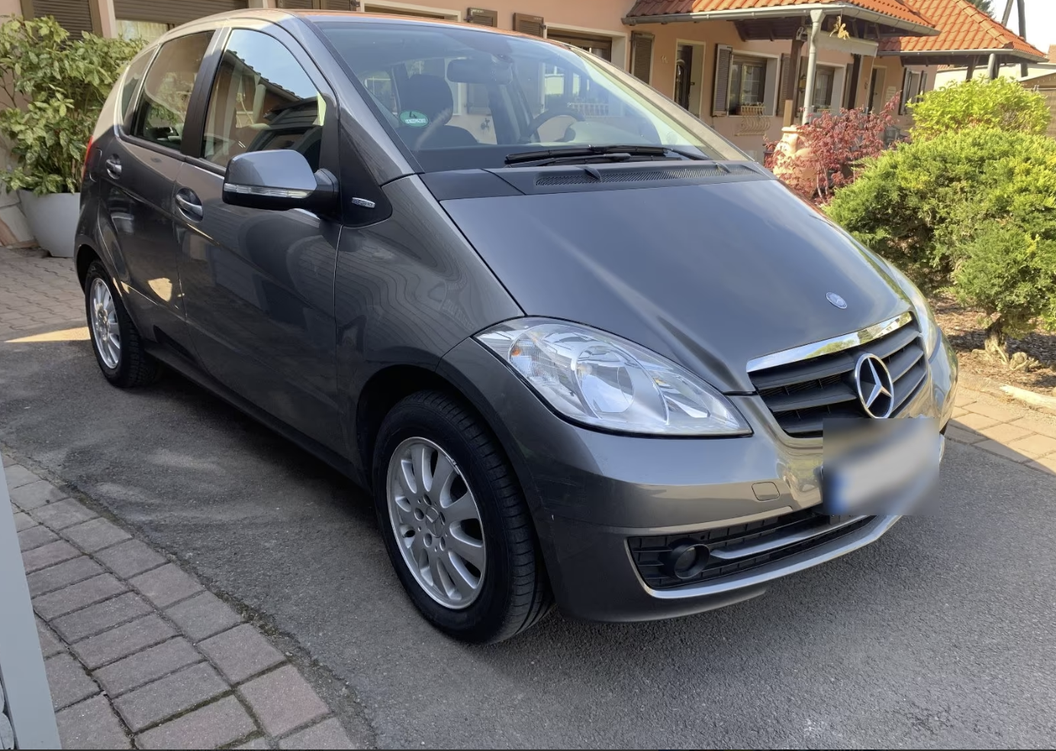 VW Golf grau Seitenansicht